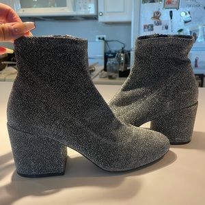 Glittery silver booties, size 7.5.